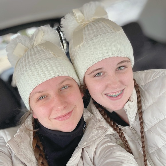 Meet your Posher, Shailee💗✨ - Picture 10 of 14